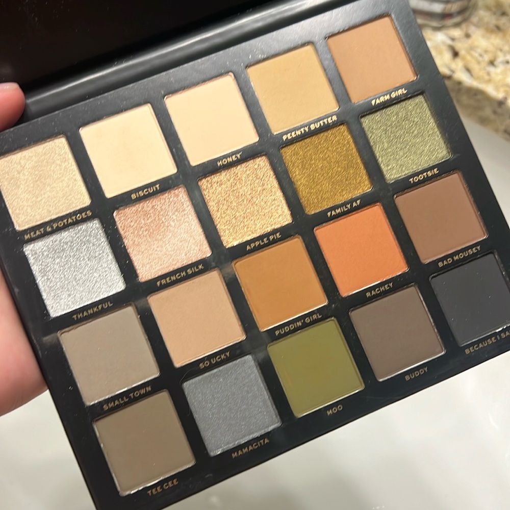 Jaclyn Eye Shadow Palette